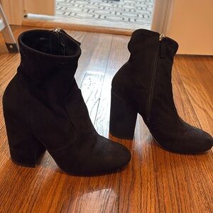 Steve Madden Gaze 
Suede booties